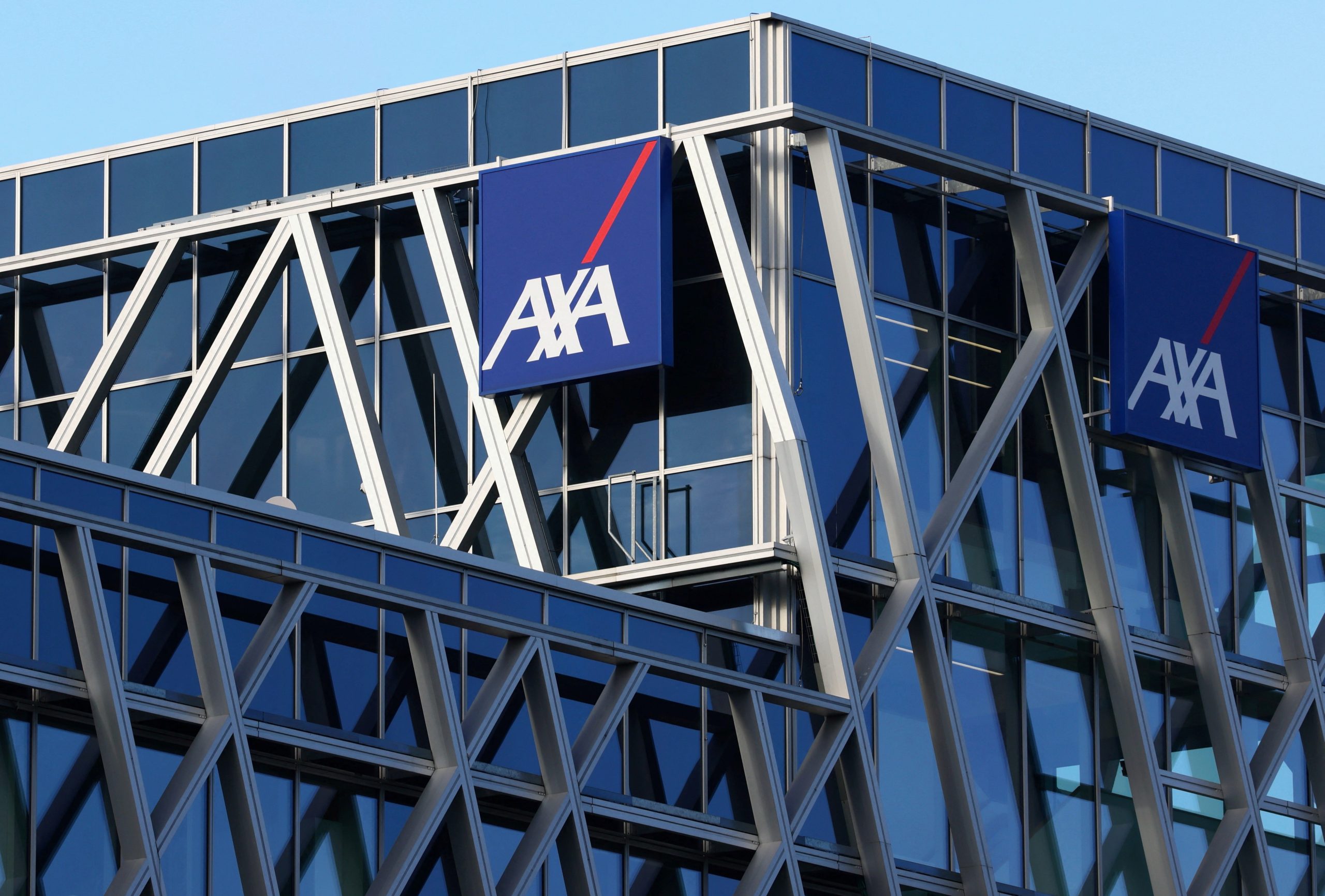 AXA: پیشگام در نوآوری بیمه‌ای