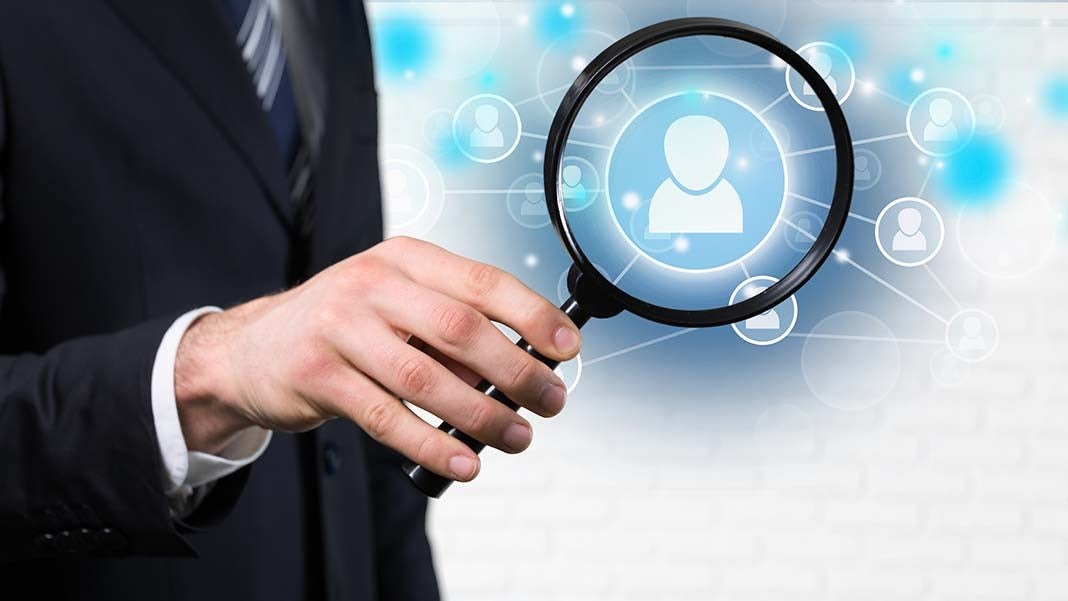 نحوه جذب بازاریاب بیمه | تکنیکهای مؤثر برای افزایش فروش و ماندگاری تیم